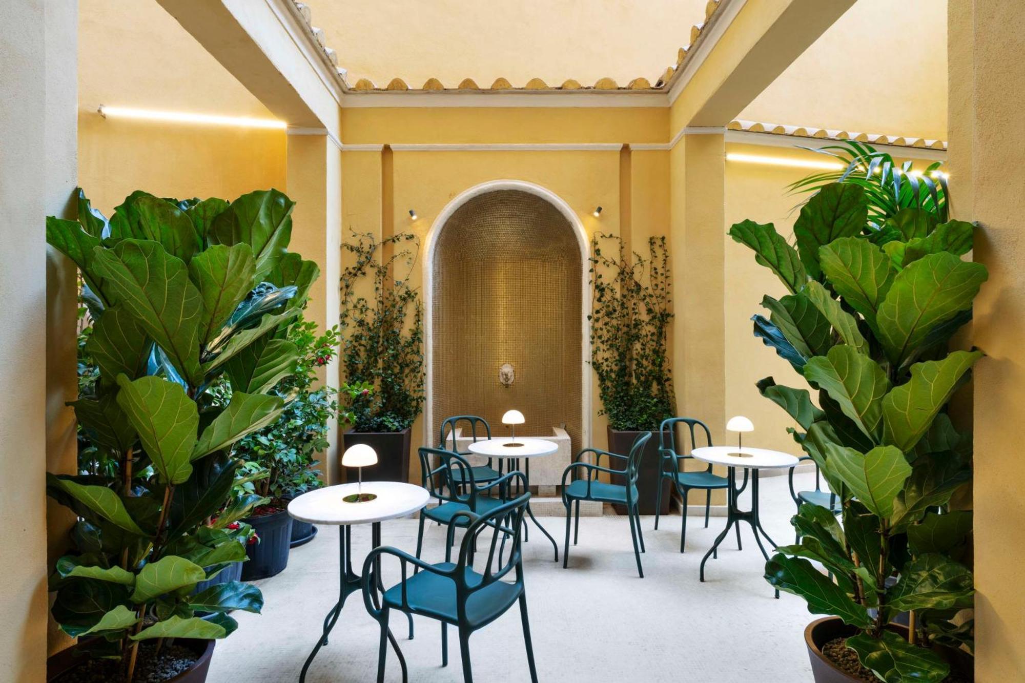 Radisson Collection Hotel, Antica Rome