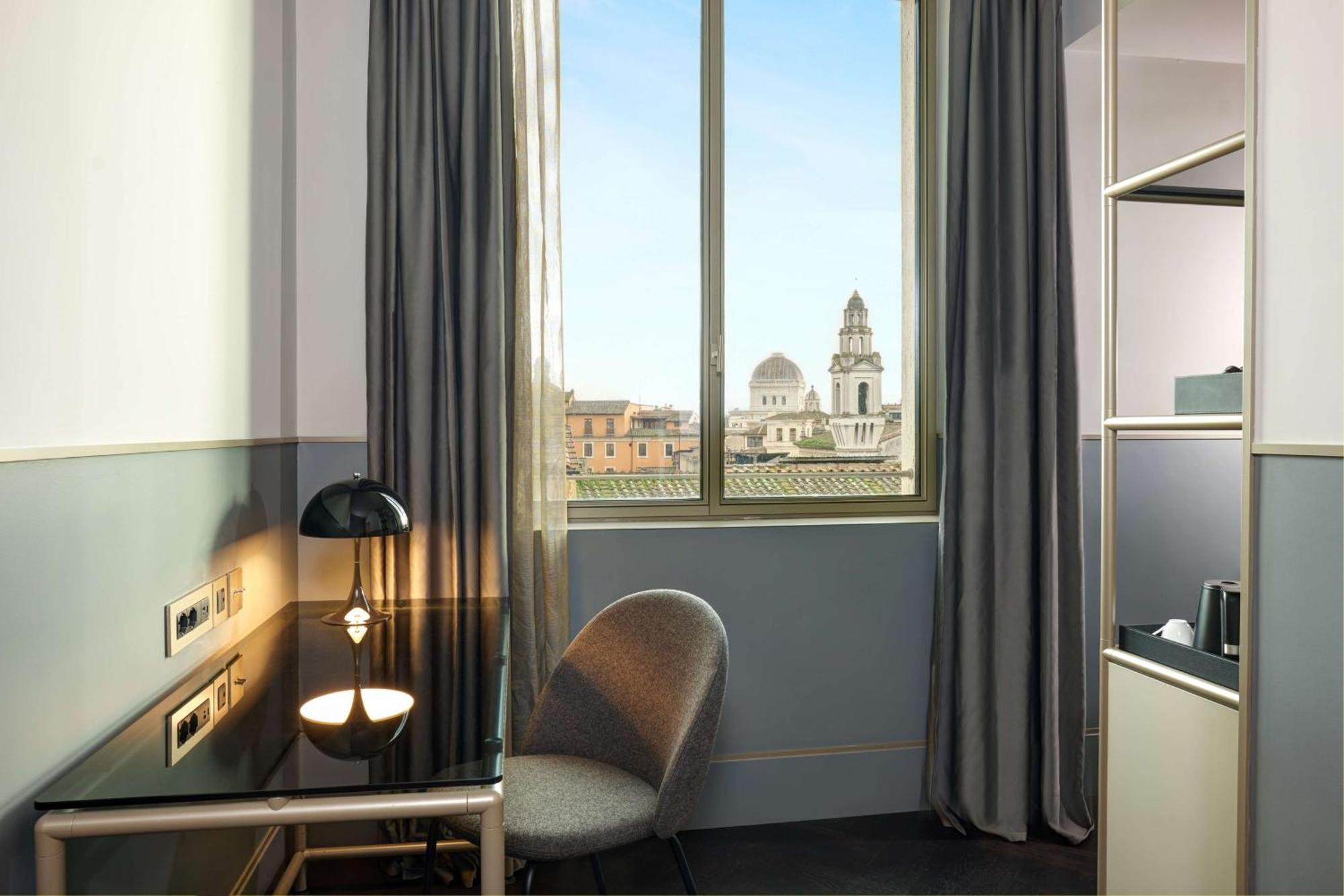 Radisson Collection Hotel, Antica Hotel Rom