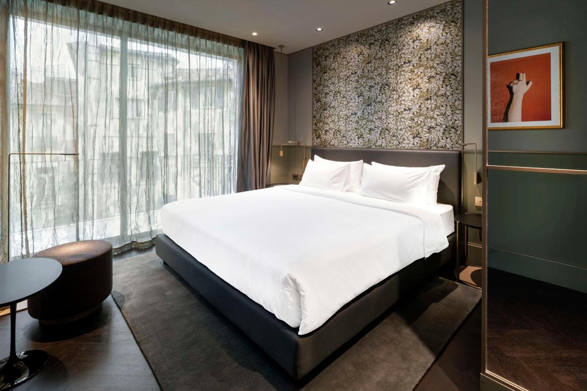 Radisson Collection Hotel, Antica 5* Rome